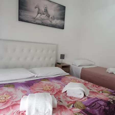 Turistico Di Fuoco C Bed & Breakfast